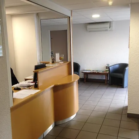 P'tit Dej-hotel Ferrand Centre Otel 2*