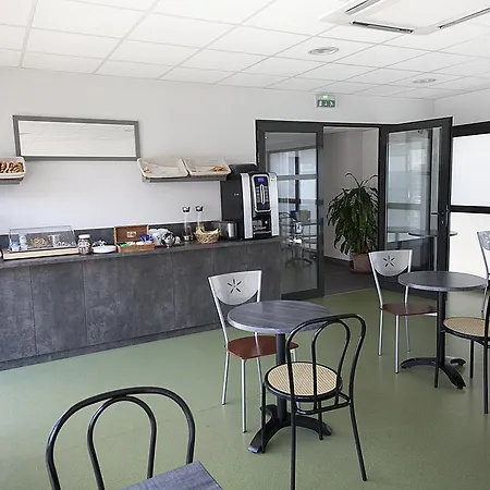 Otel P'tit Dej-hotel Ferrand Centre 2*