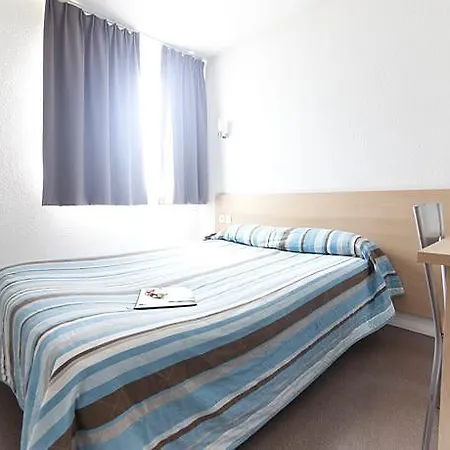 P'tit Dej-hotel Ferrand Centre Otel 2*