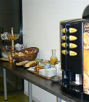 P'tit Dej-hotel Ferrand Centre Otel 2*